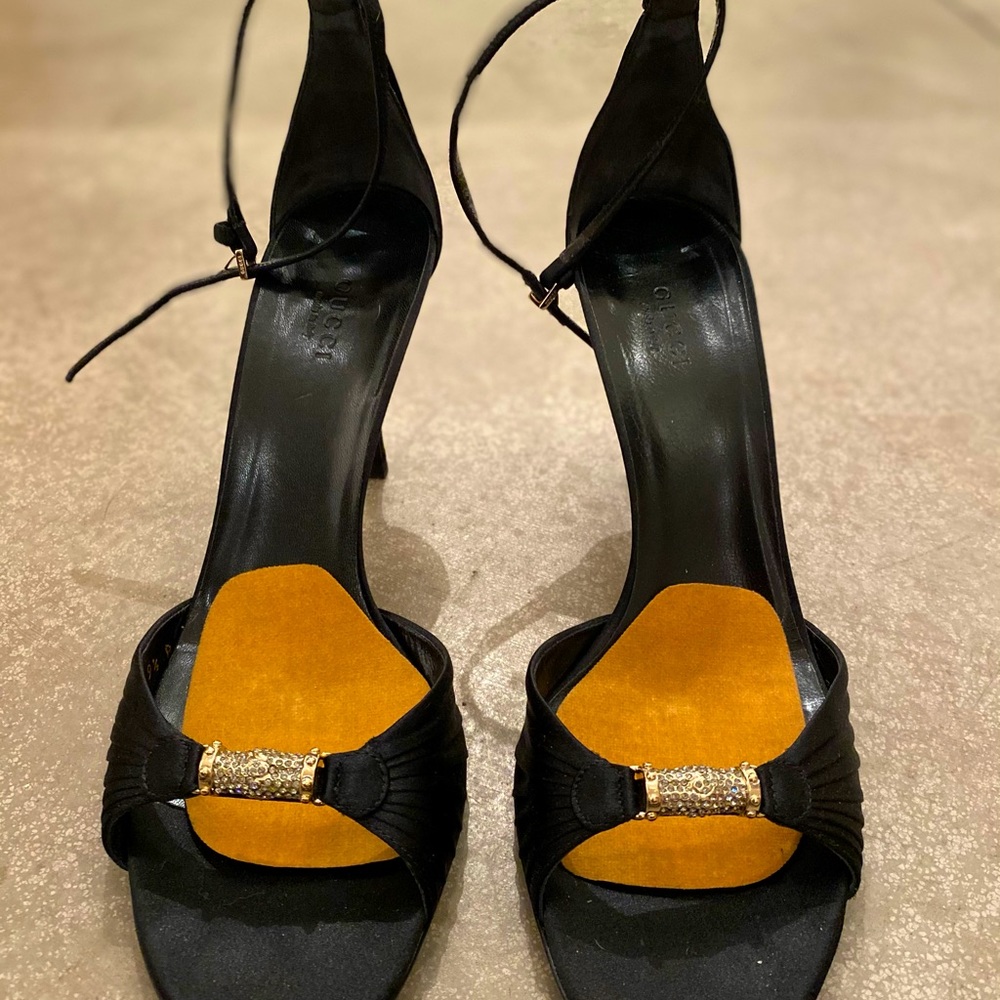 GUCCI Raso Seta Nero 600